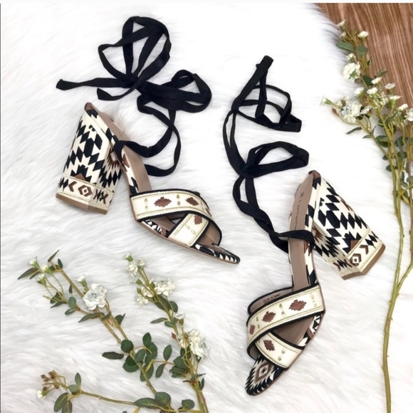 Z London Lace up Heeled Sandals Size 7 Tribal Aztec Block Heels - Picture 12 of 16